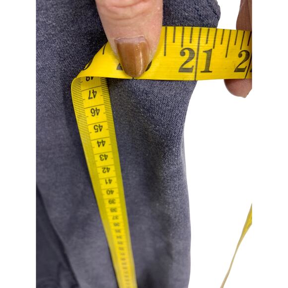 Vintage Excuse Me Your Bird Feeder is Empty Squirrel Sweatshirt Pullover M - Picture 5 of 6